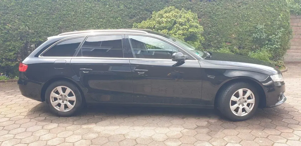 Gebraucht Audi A4 Ambiente 170 PS (125 kW) 2011 Schwarz Kombi