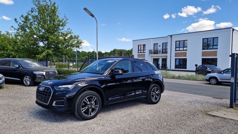 Schwarz Gebraucht 2021 Audi Q5 Basis SUV | 22.500 € (Teuer) - Bild 1/4