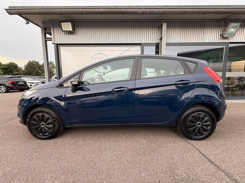 Gebraucht Ford Fiesta Trend 82 PS (60 kW) 2009 Blazerblau Kleinwagen