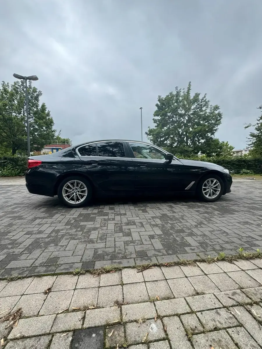 Gebraucht BMW 520 190 PS (139 kW) 2019 Schwarz Limousine