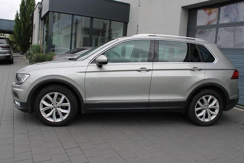 Silber Gebraucht 2017 VW Tiguan SUV | 19.500 € (Guter Preis) - Bild 1/4
