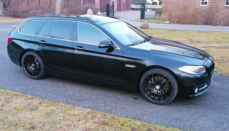 Gebraucht BMW 530 258 PS (189 kW) 2016 Schwarz Kombi