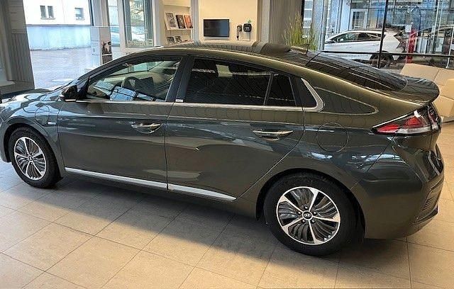 Gebraucht Hyundai Ioniq 141 PS (103 kW) 2021 Grau Kleinwagen