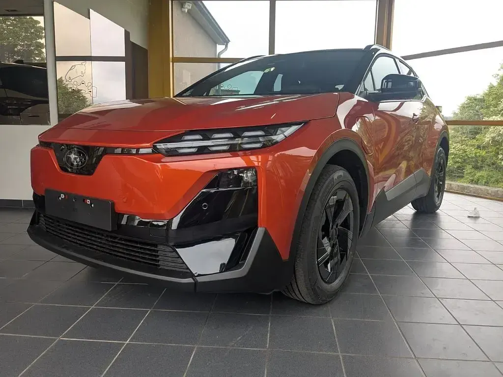 Neu Subaru Uncharted 166 kW (227 PS) 2026 Orange SUV