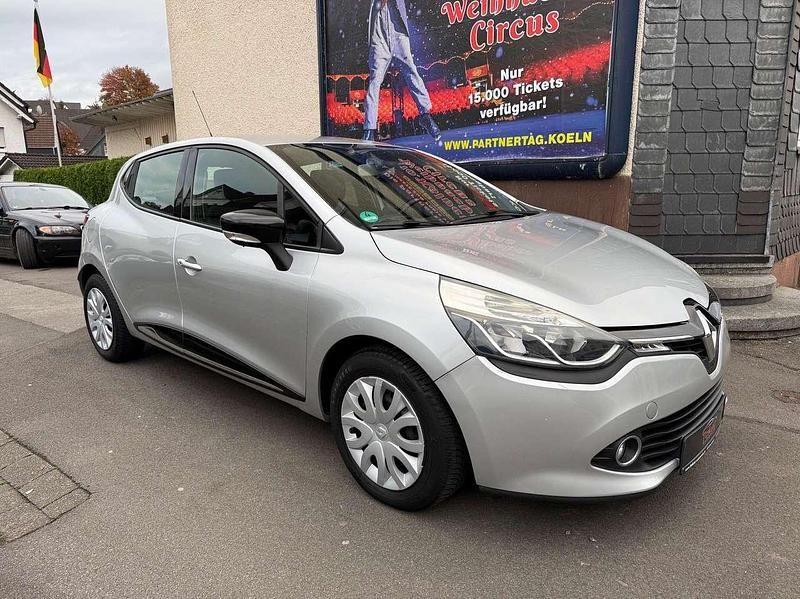 Gebraucht Renault Clio IV Dynamique 90 PS (66 kW) 2014 Silber Kleinwagen