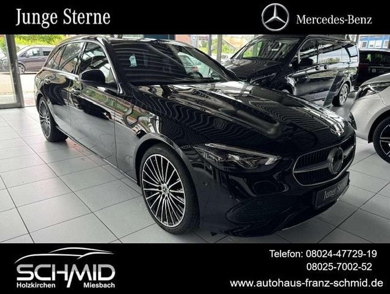 Obsidianschwarz Gebraucht 2023 Mercedes C200 AMG Kombi | 39.850 € (Fairer Preis) - Bild 1/4
