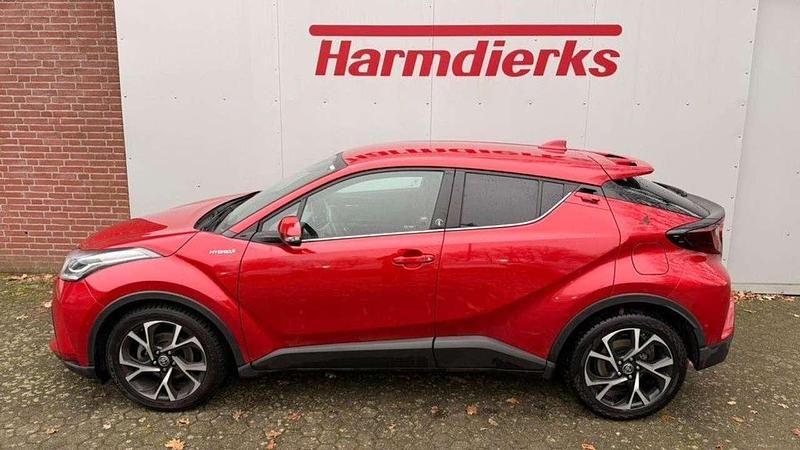 Gebraucht Toyota C-HR Team 122 PS (89 kW) 2021 Hell rot metallic SUV