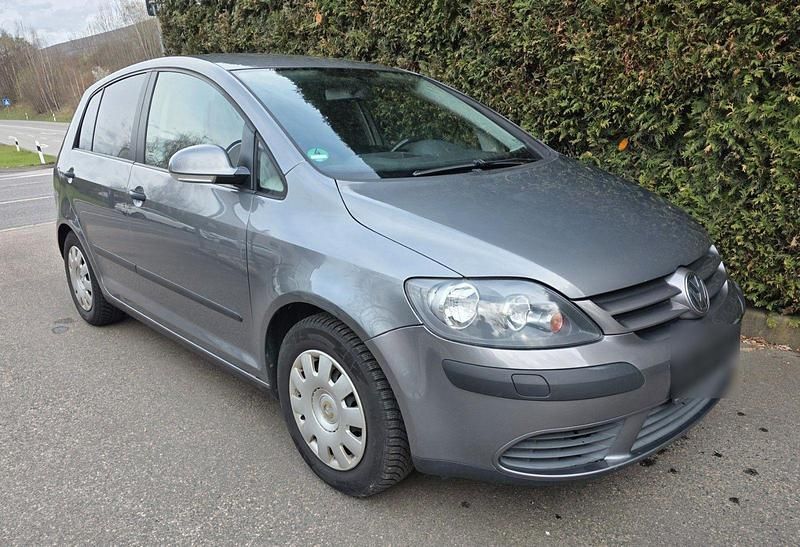 Second-hand VW Golf V 75 CP (55 kW) 2007 Gri Berlinǎ