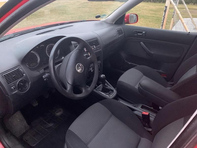 Gebraucht VW Golf IV 101 PS (74 kW) 2003 Rot Kombi