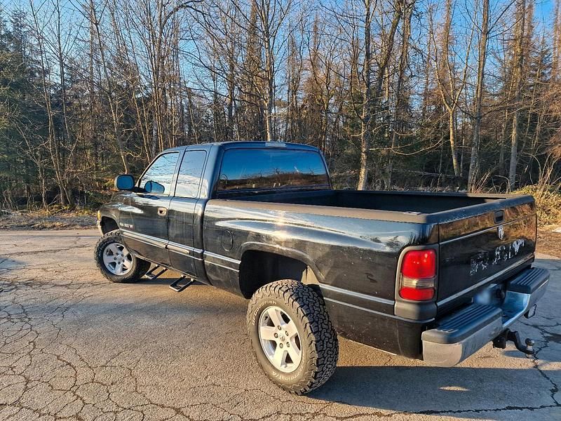 Second-hand Dodge Ram 252 CP (185 kW) 2001 Negru Pickup