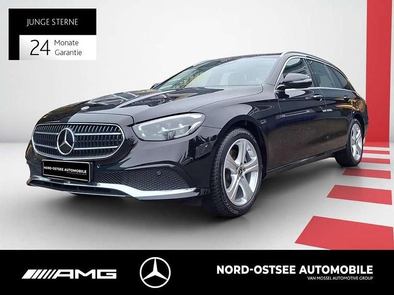 Unilack schwarz Gebraucht 2023 Mercedes E220 Avantgarde Kombi | 33.490 € (Fairer Preis) - Bild 1/4