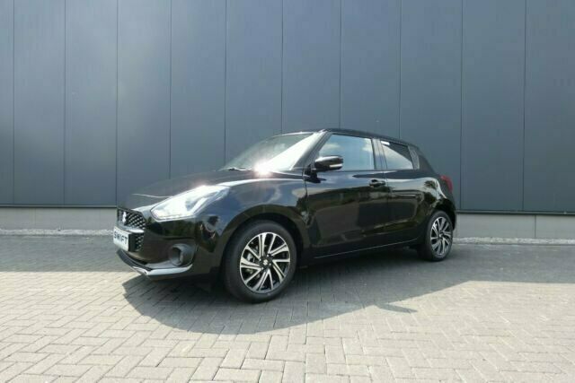 Gebraucht Suzuki Swift Comfort+ 83 PS (61 kW) 2021 Schwarz metallic Kleinwagen