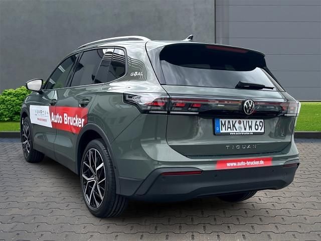 Gebraucht VW Tiguan Goal 150 PS (110 kW) 2025 Gruen SUV