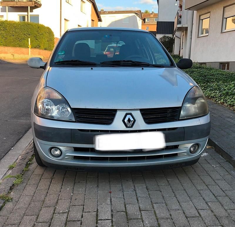 Silber Gebraucht 2004 Renault Clio II Kleinwagen | 500 € (Guter Preis) - Bild 1/4