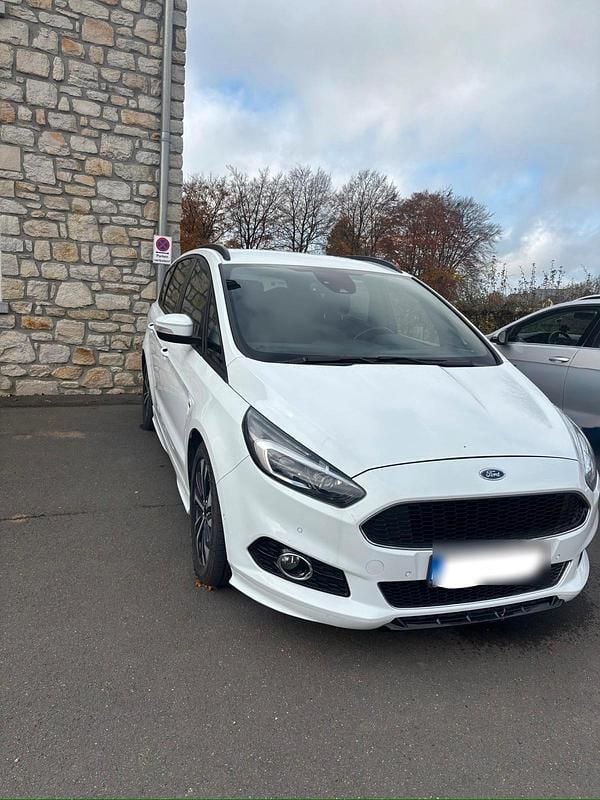 Gebraucht Ford S-MAX ST-Line 160 PS (117 kW) 2019 Weiß Van / Kleinbus