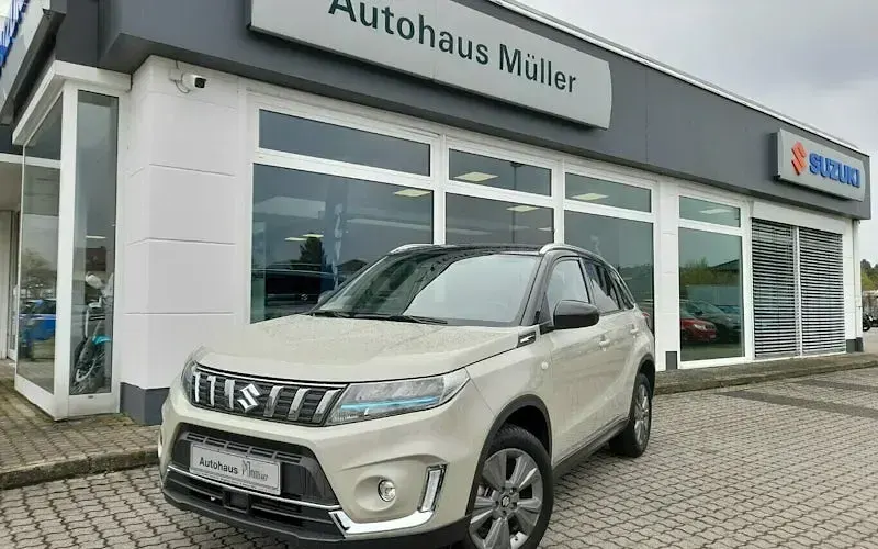 Gebraucht Suzuki Vitara Comfort 116 PS (85 kW) 2023 Beige SUV