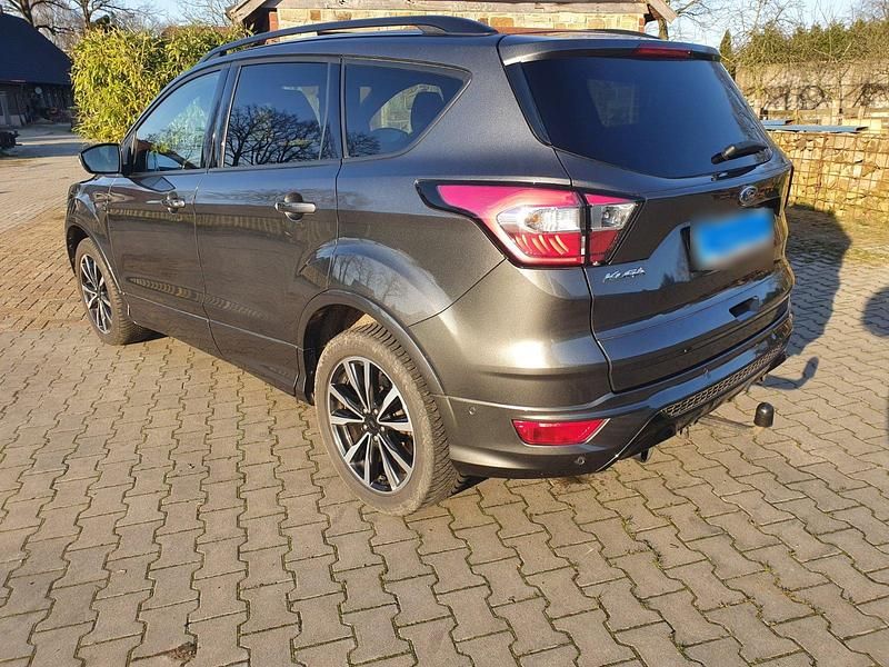 Gebraucht Ford Kuga ST-Line 150 PS (110 kW) 2019 Grau SUV