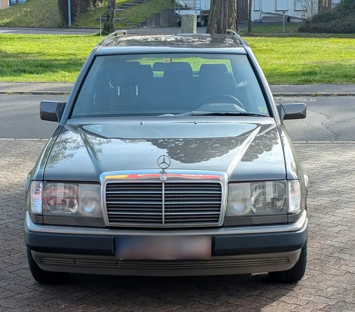 Second-hand Mercedes E250 94 CP (69 kW) 1990 Gri Break