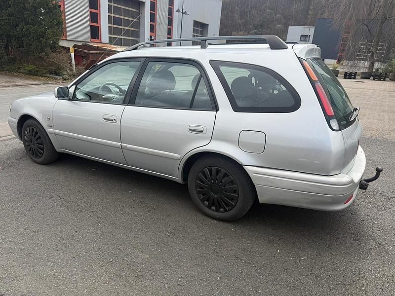 Gebraucht Toyota Corolla Sol 110 PS (80 kW) 2001 Silber Kombi