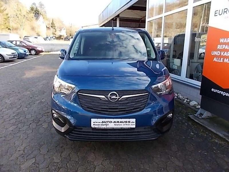 Second-hand Opel Combo Edition 131 CP (96 kW) 2019 Albastru Monovolum