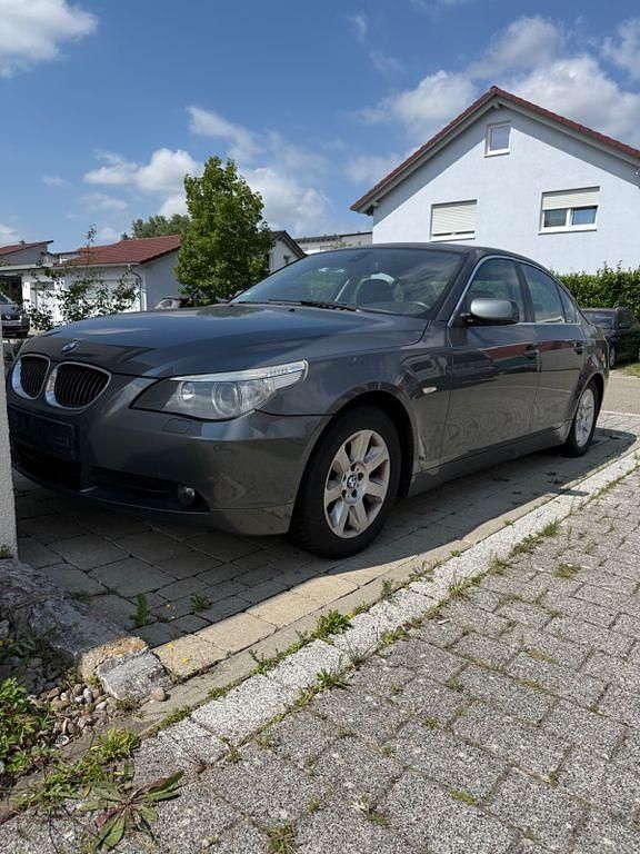 Grau Gebraucht 2006 BMW 525 Limousine | 4.800 € (Fairer Preis) - Bild 1/4