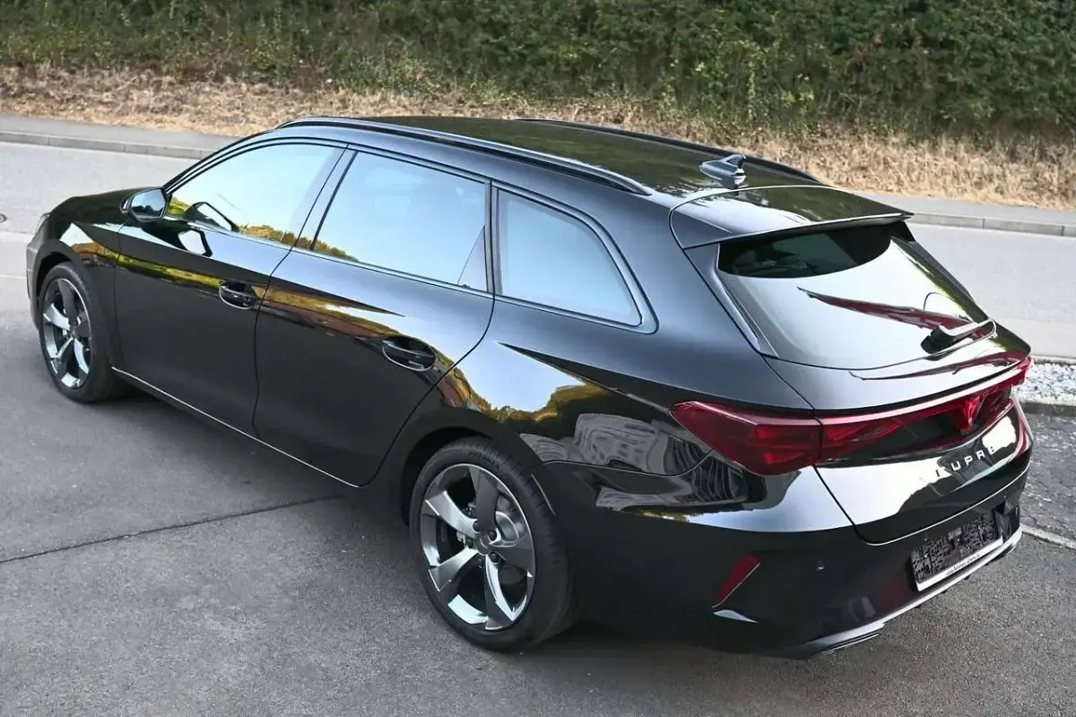 Neu Cupra Leon 204 PS (150 kW) 2026 Mitternachtsschwarz Kombi