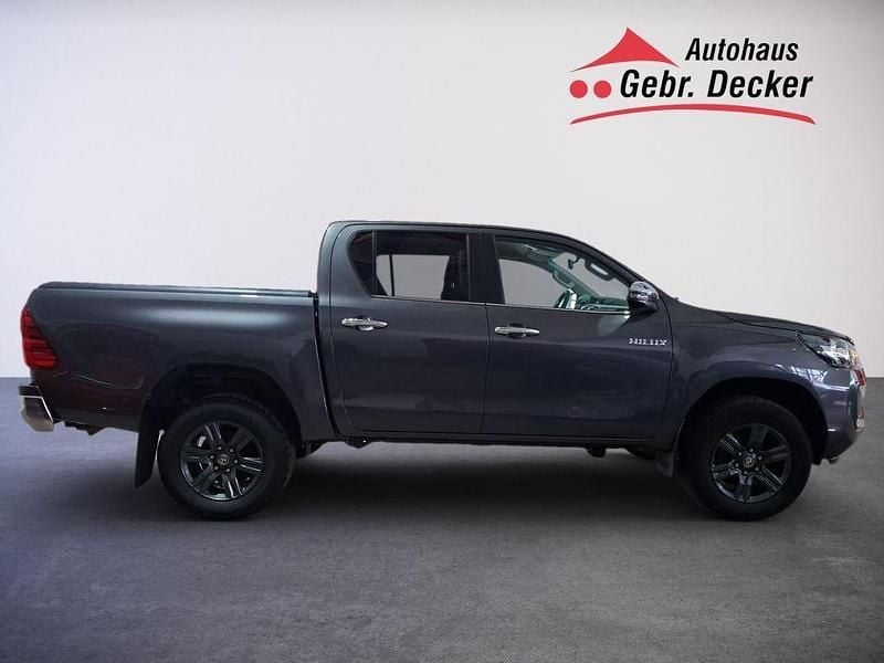 Gebraucht Toyota HiLux Comfort 204 PS (150 kW) 2021 Grau Abholung