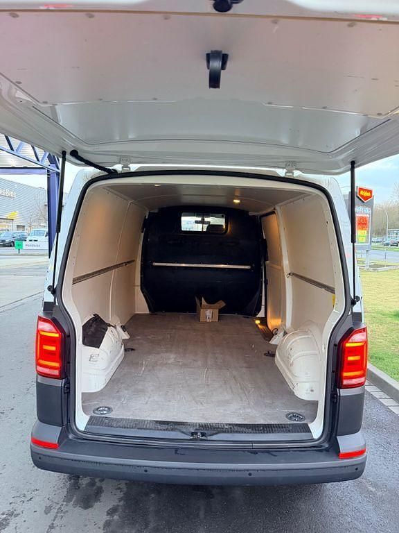 Gebraucht VW Transporter 150 PS (110 kW) 2019 Weiß Van