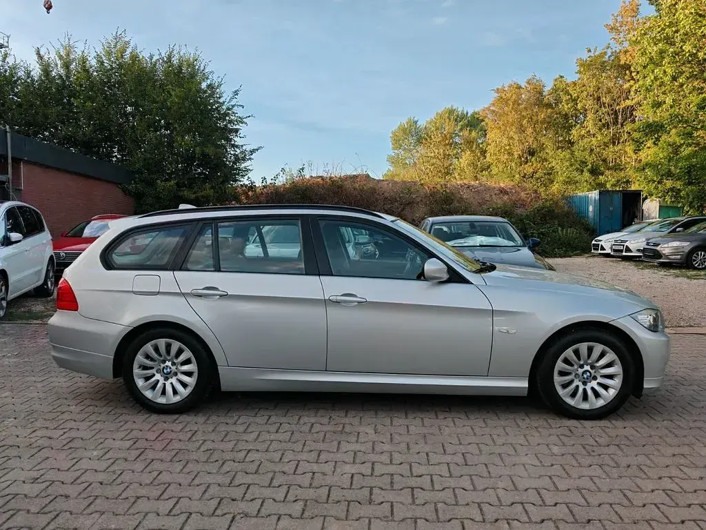 Gebraucht BMW 318 Comfort Edition 143 PS (105 kW) 2012 Silber Limousine