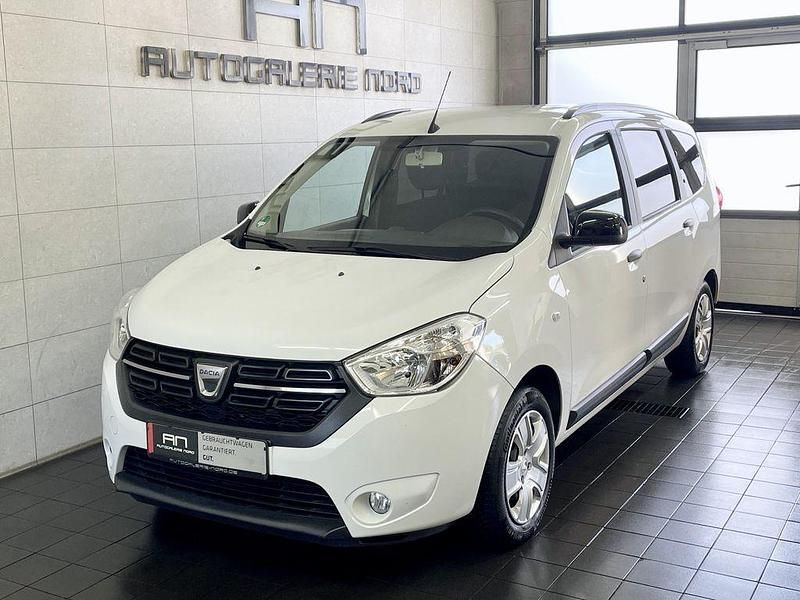 Gebraucht Dacia Lodgy Comfort 116 PS (85 kW) 2021 Weiß Van / Kleinbus