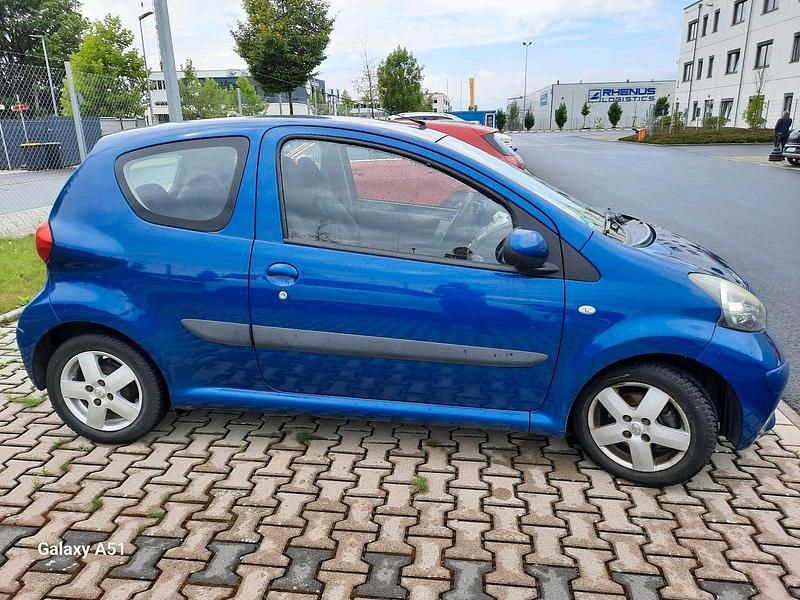 Blau Gebraucht 2007 Toyota Aygo Kleinwagen | 1.600 € (Fairer Preis) - Bild 1/4