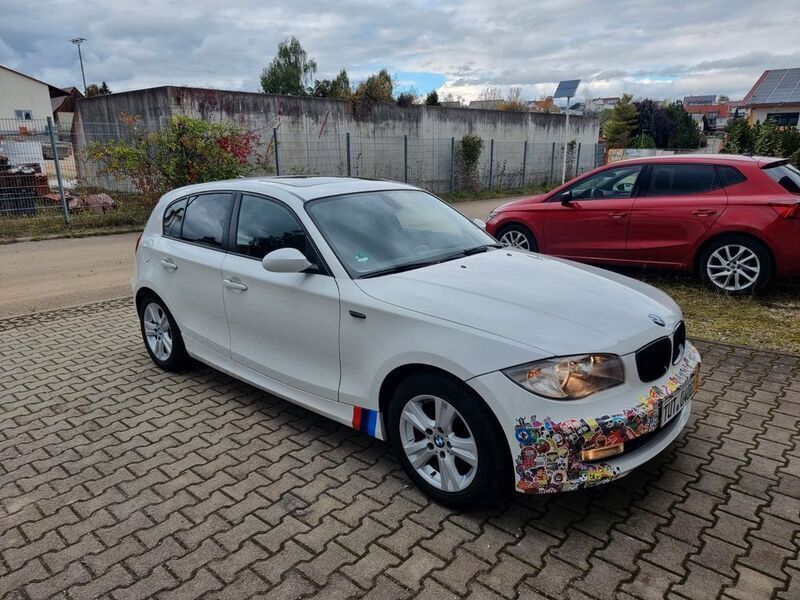 Weiß Gebraucht 2008 BMW 120 Performance Kleinwagen | 3.400 € (Superpreis) - Bild 1/4