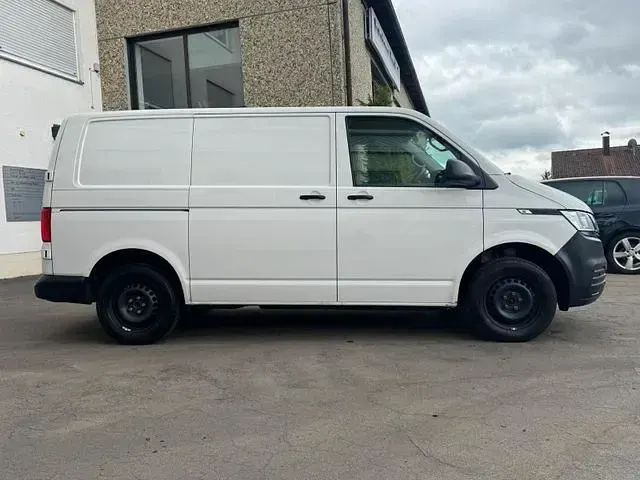 Gebraucht VW Transporter 150 PS (110 kW) 2022 Candyweiss Van
