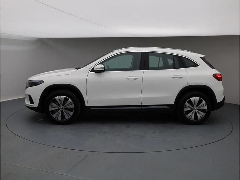 Gebraucht Mercedes EQA300 167 kW (228 PS) 2024 Polarweiss SUV