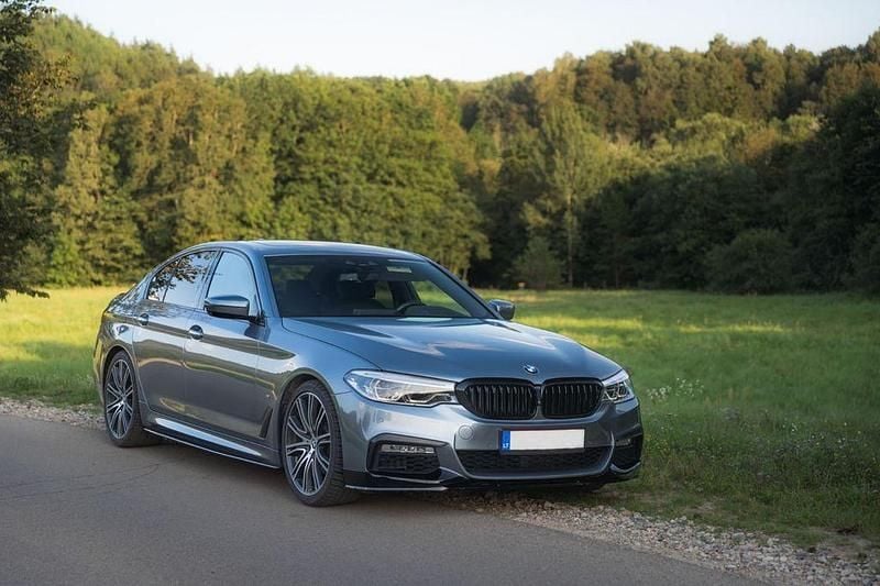 Grau Gebraucht 2017 BMW 540 Comfort Edition Limousine | 33.000 € (Fairer Preis) - Bild 1/4
