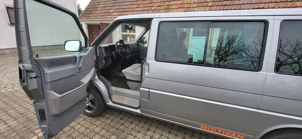 Gebraucht VW T4 151 PS (111 kW) 1999 Silber Van