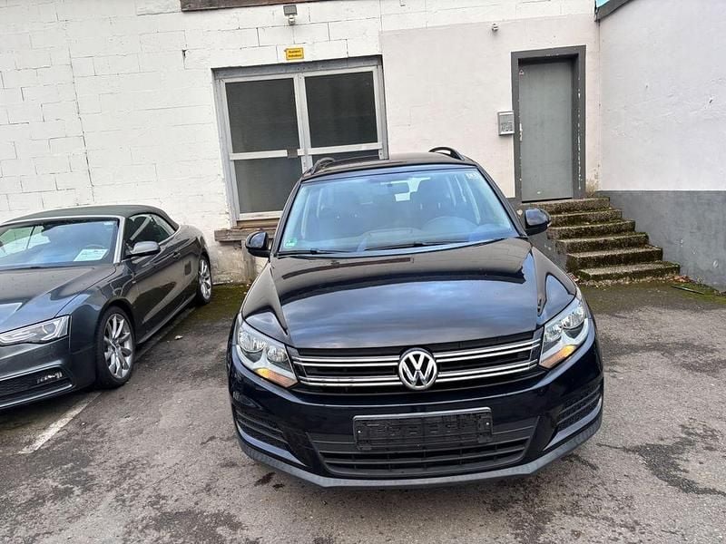 Gebraucht VW Tiguan Trendline 110 PS (80 kW) 2011 Schwarz SUV