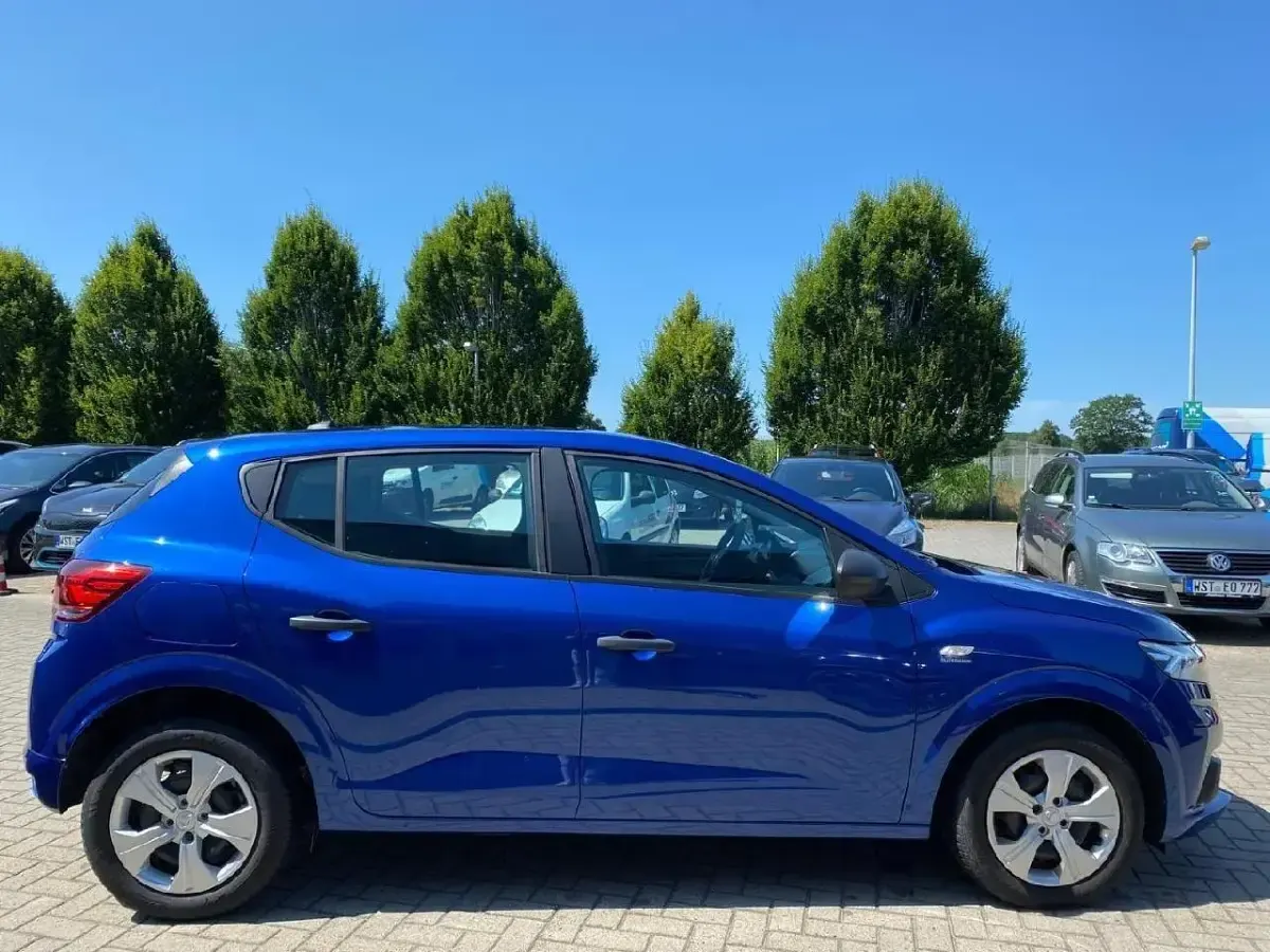 Gebraucht Dacia Sandero Essentiel 67 PS (49 kW) 2021 Blau Kleinwagen