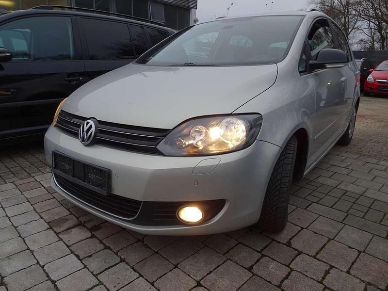 Gebraucht VW Golf VI Team 105 PS (77 kW) 2011 Deep grau perleffekt Kleinwagen