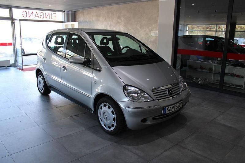 Gebraucht Mercedes A140 Elegance 82 PS (60 kW) 2002 Polarsilber Van / Kleinbus