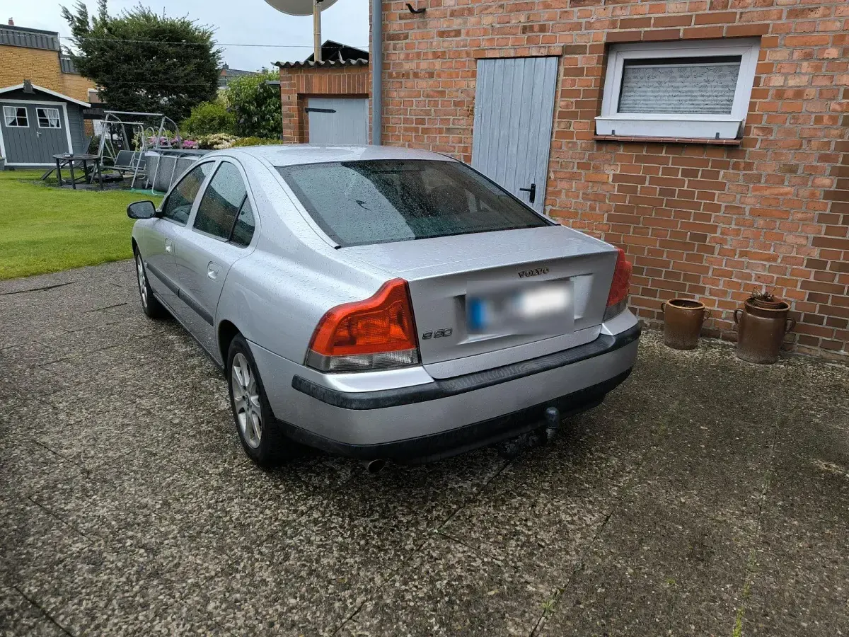Używany Volvo S60 140 KM (102 kW) 2004 Sedan/Limuzyna