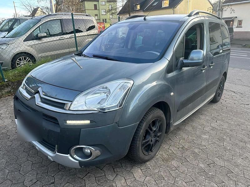 Gebraucht Citroën Berlingo 114 PS (83 kW) 2013 Grau Van / Kleinbus