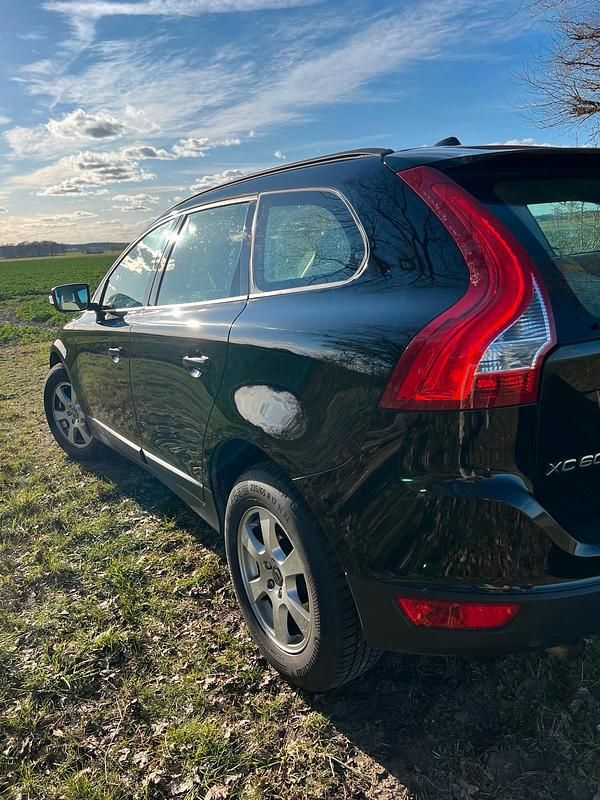 Gebraucht Volvo XC60 163 PS (119 kW) 2011 Schwarz SUV