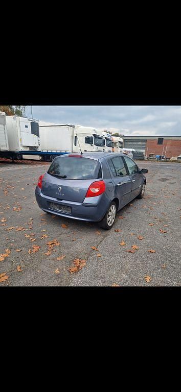 Gebraucht Renault Clio II Dynamique 75 PS (55 kW) 2009 Blau Limousine