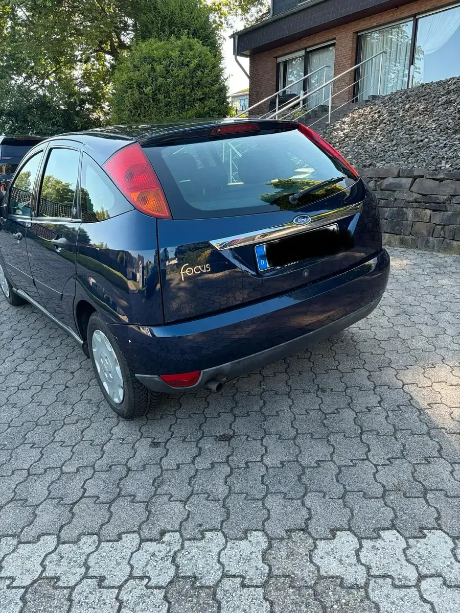 Gebraucht Ford Focus Ghia 101 PS (74 kW) 2002 Grün Kleinwagen