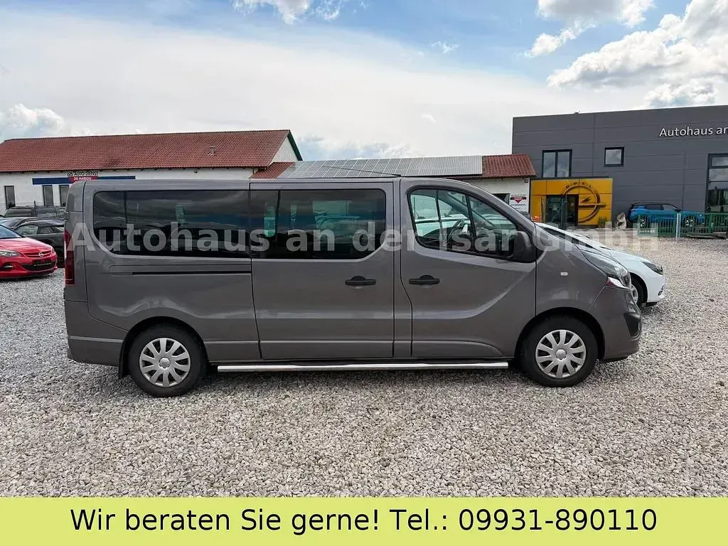 Używany Opel Vivaro 125 KM (91 kW) 2016 Szary Minivan