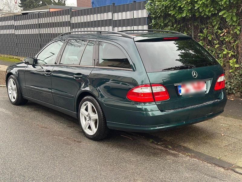 Gebraucht Mercedes E320 224 PS (164 kW) 2005 Grün Kombi