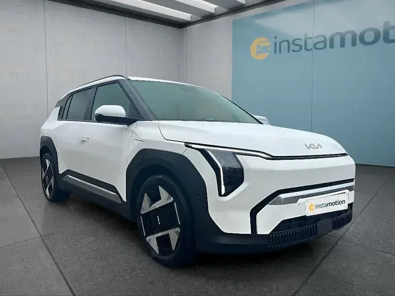 Używany Kia EV3 Earth 150 kW (204 KM) 2025 Biały SUV