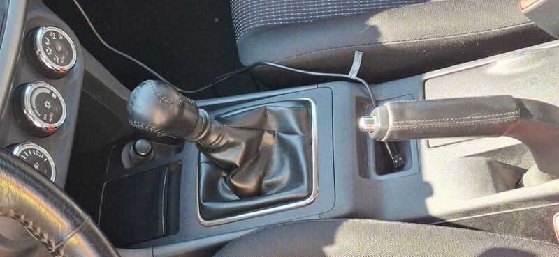 Gebraucht Mitsubishi Lancer Invite 140 PS (102 kW) 2011 Rot Limousine