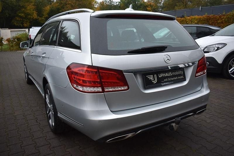 Usata Mercedes E350 252 CV (185 kW) 2013 Argento Berlina